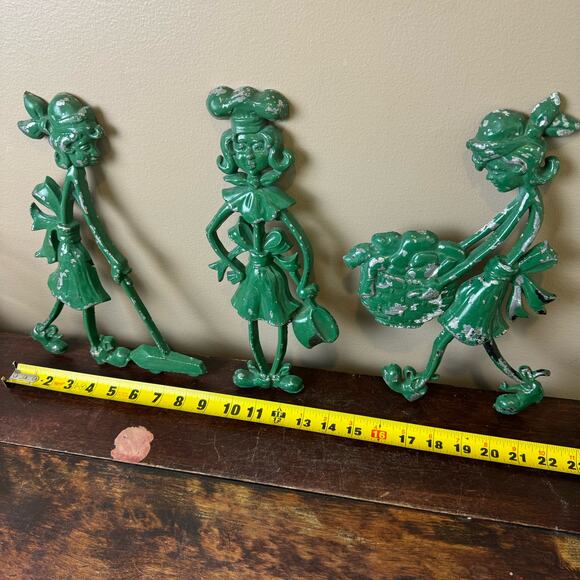 Set of 3 Vintage 1971 Sexton USA Cast Iron Cleaning Ladies Green Chippy Paint - Picture 9 of 13